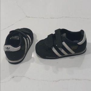Adidas Dragon toddler shoes size 4